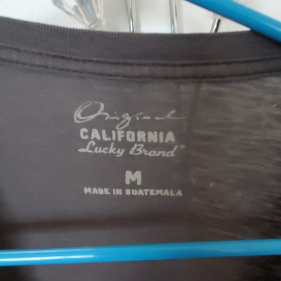 4 Lucky Brand Tee's Bundled - Picture 4 of 8